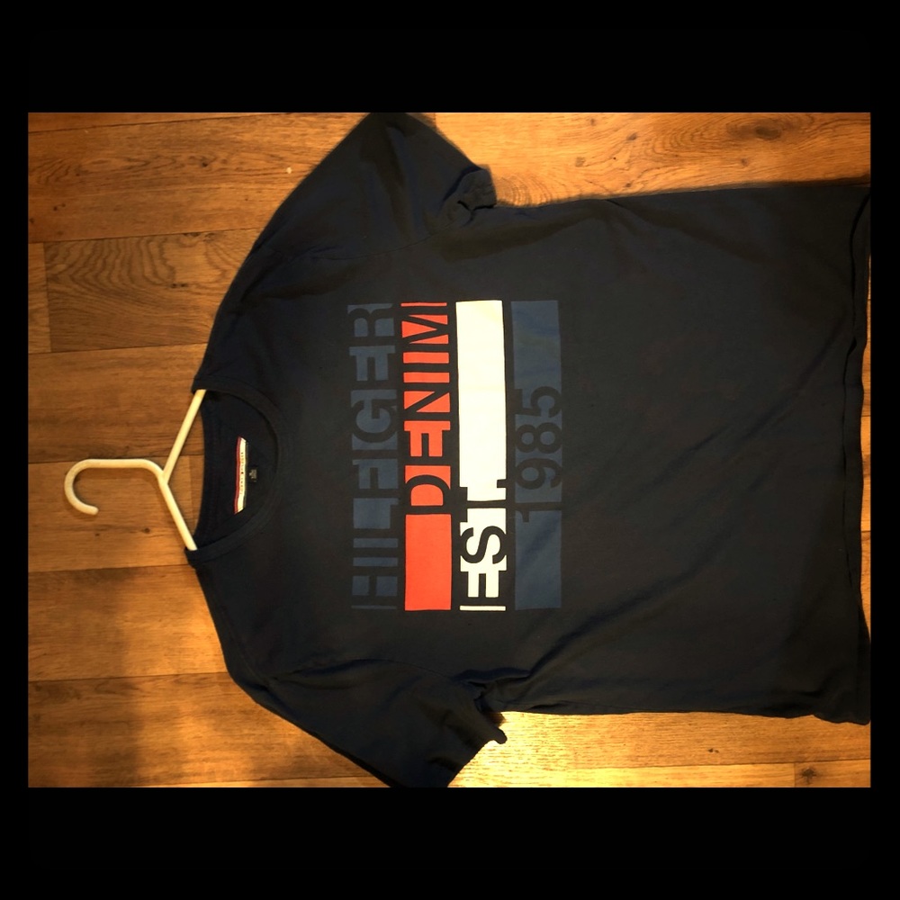 hilfigure t shirt xl